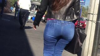 Big ass sexy milf tight jeans