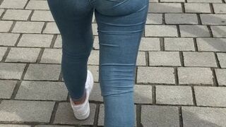 Candid Jeans bum