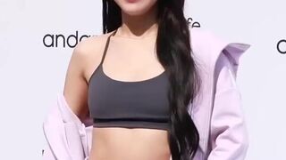 Enjoy Fapping To Solar In A Sports Bra