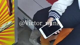 Penis flash bocil
