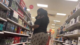 Chocolate Butt Milf Teasing me with Booty