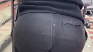 Large wide butt pawg in sweats pt3