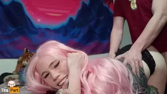 Barking Pink Haired e Lady gives Sloppy Oral Sex then Gets 2 Creampies - Tira Part