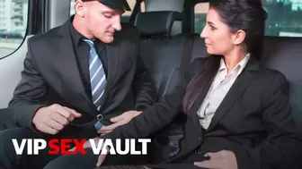 Horny Client Jocelyne Takes The Chance To Lick & Fuck Cab Driver - VIP SEX VAULT