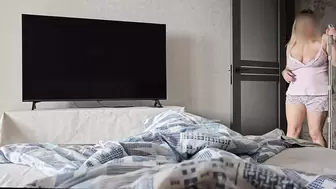 My Stepsister wants to clean up the house, I show her my horny wang and she jerkoff my rod