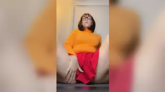 Velma's CREAMY Cunt Craves Fred! Pawg Velma Cumming to Her Fantasy, While Talking Kinky to Fred. PARODY PORN