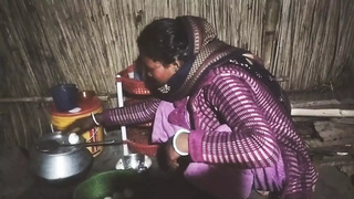 Pumi bhabi ko gharpe bulake jobordusti choda.