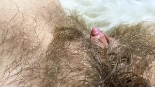 Giant erected clitoris fucking snatch deep inside massive cums