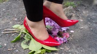 Flowers crush in red heels