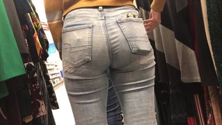 Sexy Coed Candid Jeans Ass