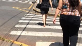 Loirinha da bunda redondinha de vestido social preto