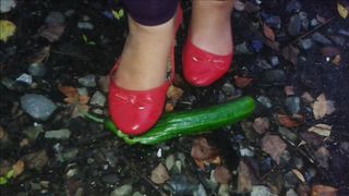 cucumber crush in red flats (old video)