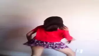 Brazilian teen twerking