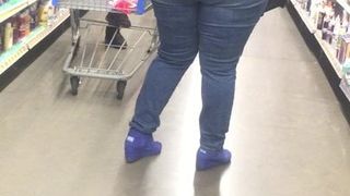 Phat Thick Black Mom in jeans hiding that ass