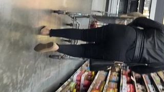 Black big booty milf in work jeans